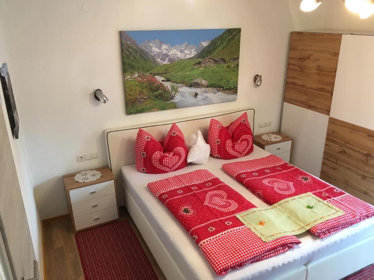Gaestehaus Schmid Sankt Johann im Saggautal ภายนอก รูปภาพ